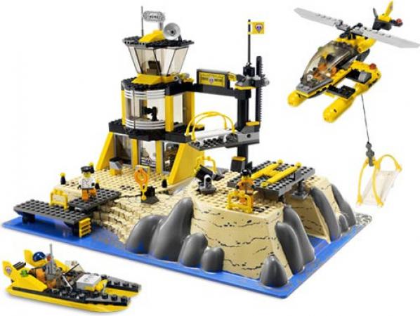 LEGO Town Coast Watch HQ (7047), huren vanaf €2,50/week