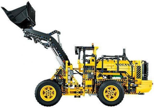 LEGO Technic Op Afstand Bedienbare Volvo L350F Wiellader - 42030C (42030) — 1.600 stukjes, huren vanaf €10,75/week
